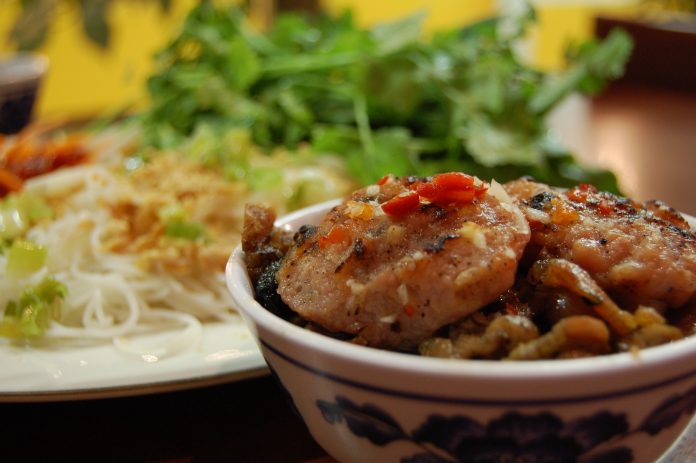 Bun cha, grill pork noodle, hanoi street food tour