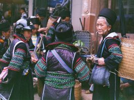 Sapa travel, sapa tour, things to do in sapa, Hmong ethnic people,