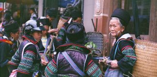 Sapa travel, sapa tour, things to do in sapa, Hmong ethnic people,