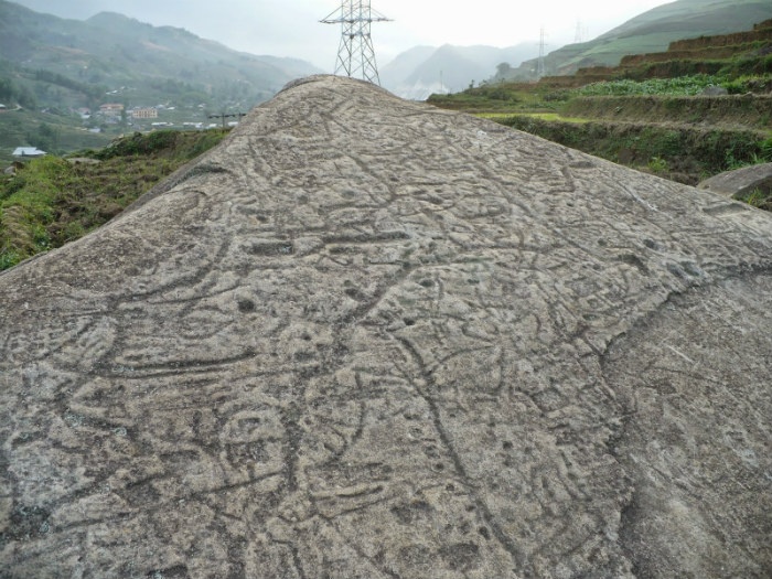 Visit Sapa ancient stone