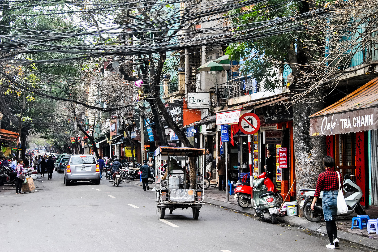 visit hanoi old quarter