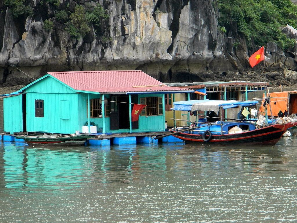 Halong bay tour, Ha Long bay tour, things to do in Halong, Halong floating village, Ha Long floating village