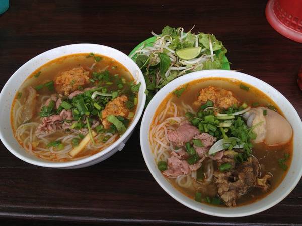 Hue special food, Hue street food,