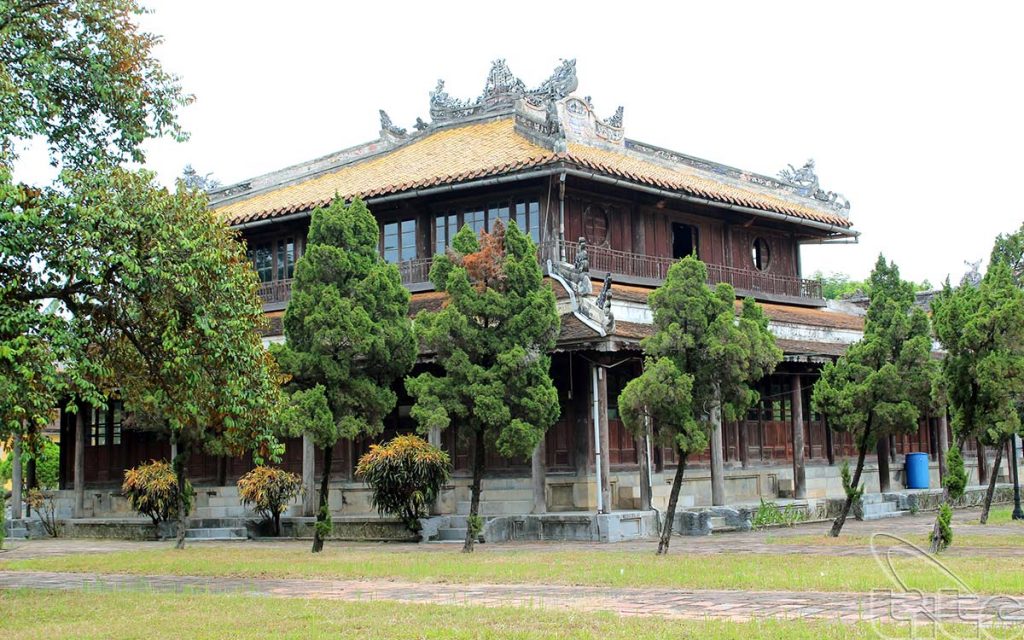 Hue citadel tour, hue museum, things to do in Hue city, 