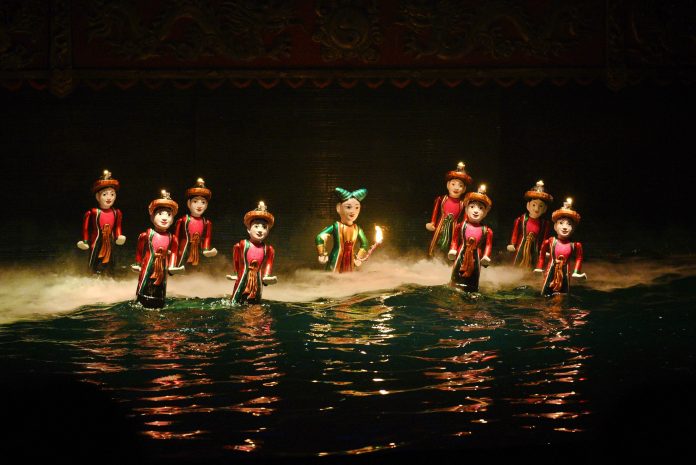 water puppet, vietnam water puppet, water puppetter, things to do in Hanoi, what to see in Hanoi