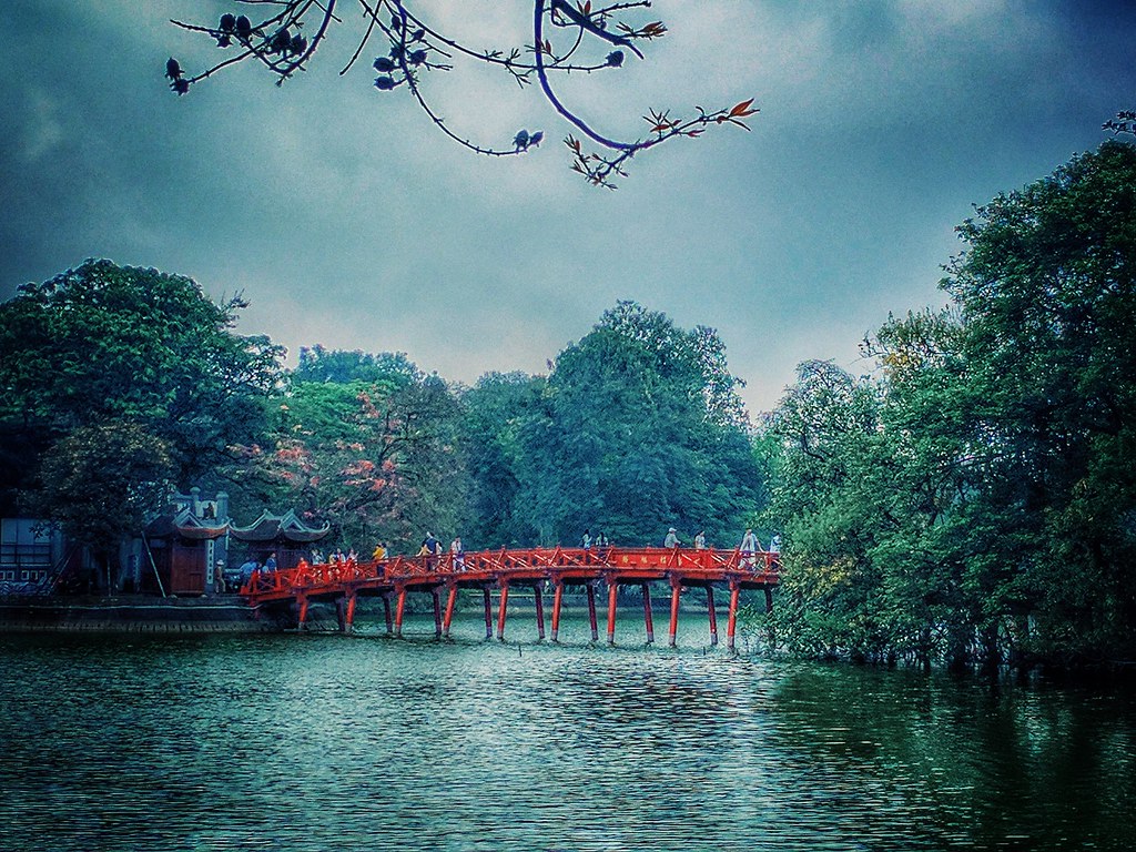 The Huc bridge in red colour