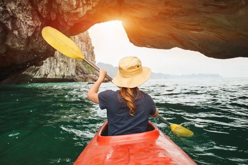 Explore Ha Long Bay by kyaking